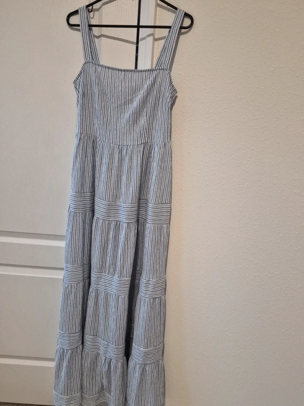 Cupshe Blue & White Vertical Striped Tiered Square Neck Maxi Dress Size M - Picture 1 of 7